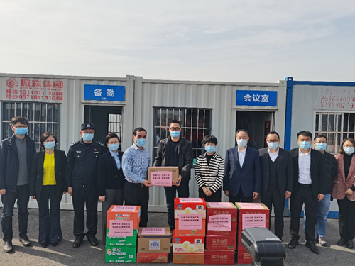 “疫”路平安，浙金中心给杭州宣家埠收费站的一线执勤人员送去抗疫物资